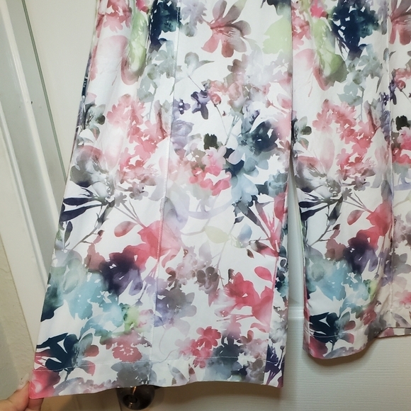 Athleta Savannah Bermuda Shorts Women's S Floral Print Wide-Leg Pull-On Stretch - Picture 4 of 8